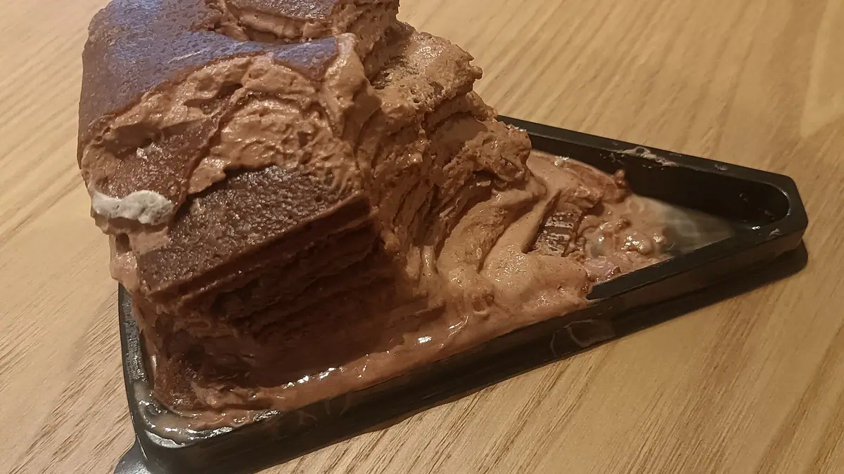The Village Cakery – cake shop in Christchurch, March